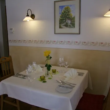 斯图伯塞姆苑酒店 4* Stubersheim